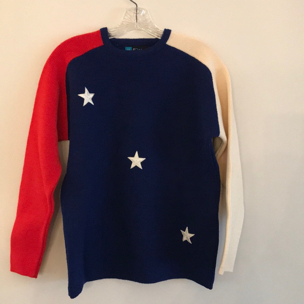 Vintage 1960s Red White and Blue Wool Ski Sweater. Size Medium.